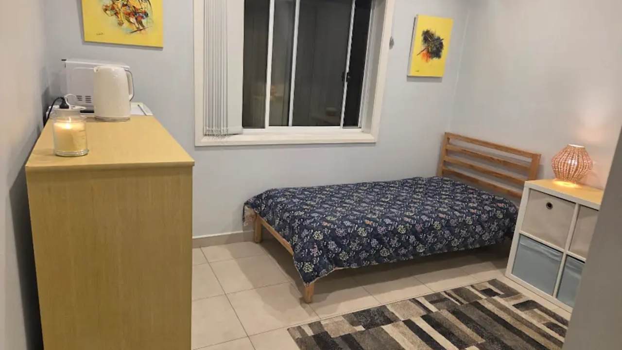 Furnished room in a share house