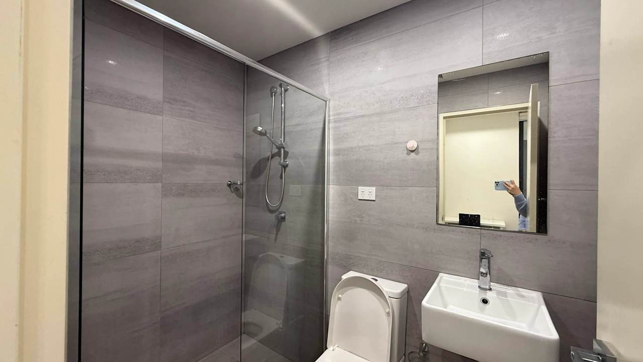 Whole property with 2 rooms for rent