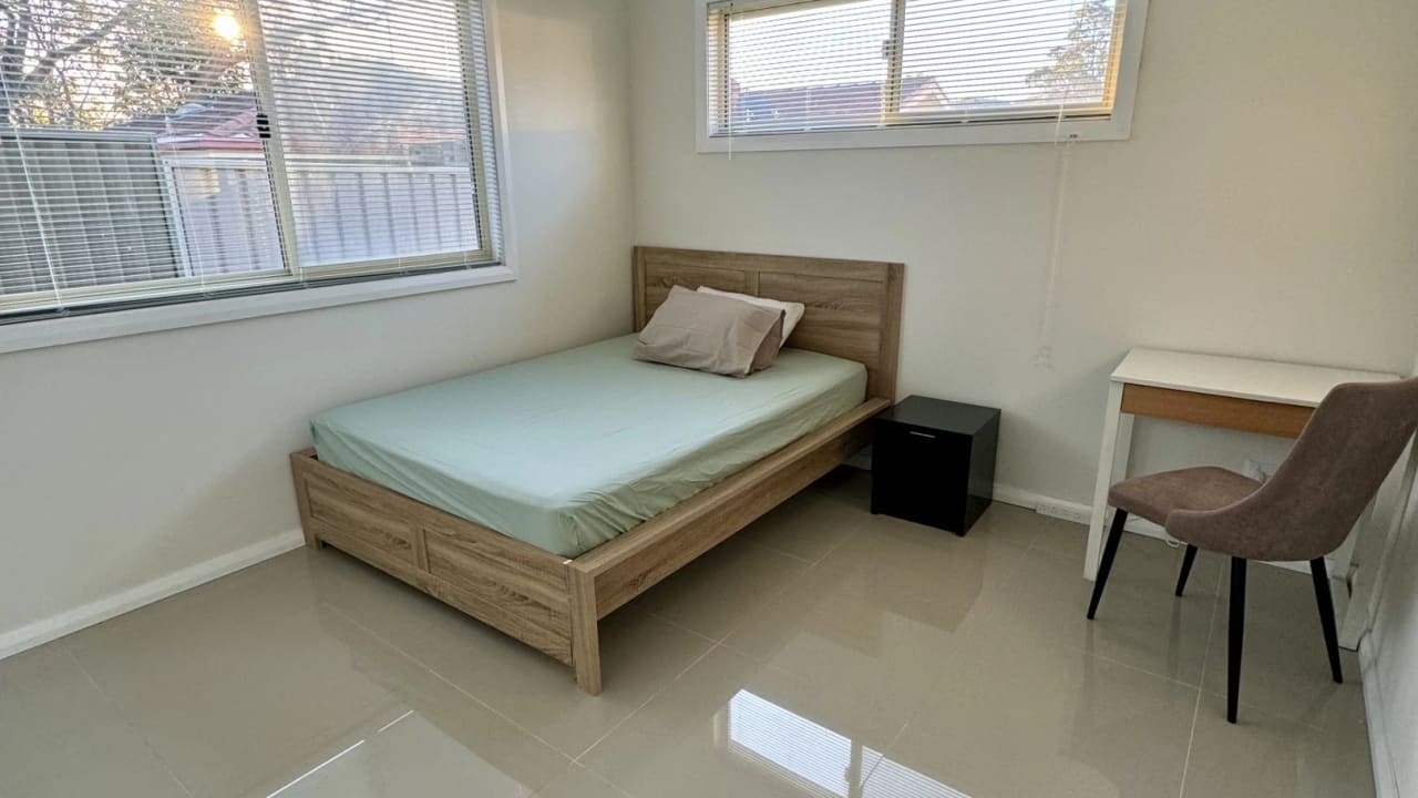 Furnished room in a share house