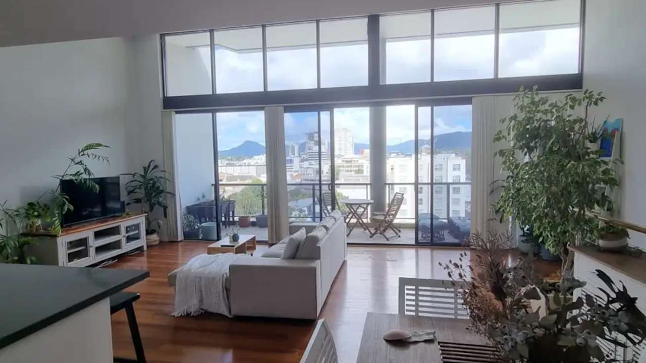 Unfurnished room in a flatshare