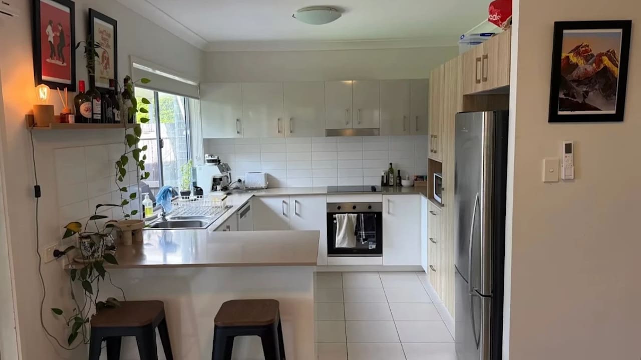 Whole property with 3 rooms for rent