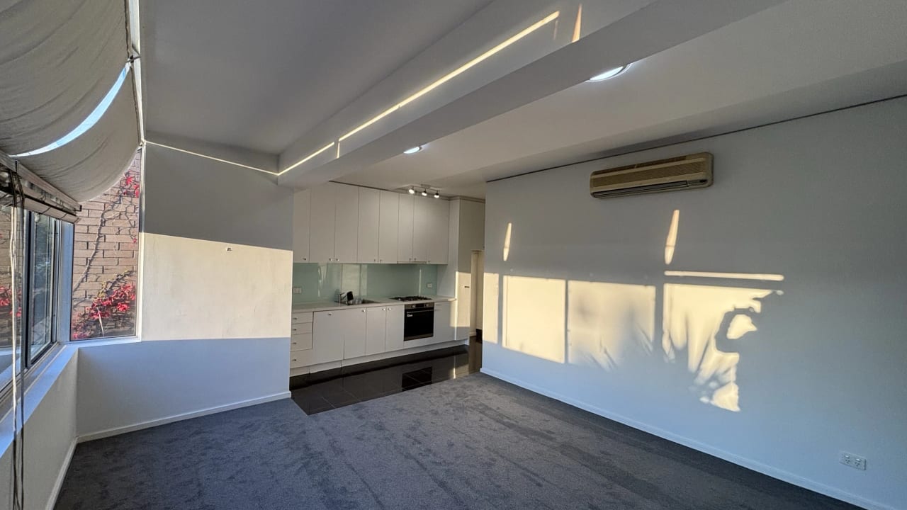 Whole property with 2 rooms for rent