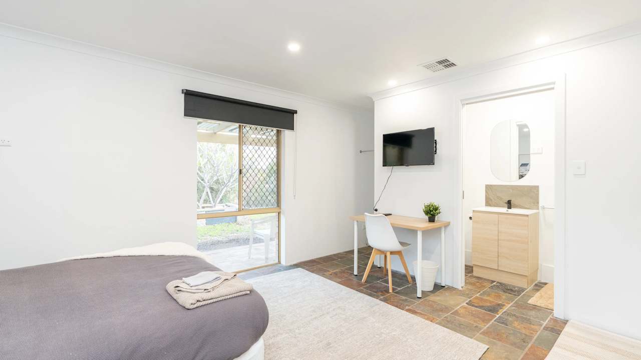 Furnished room with ensuite in a share house