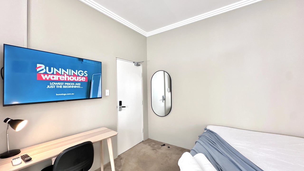 Furnished room with own bathroom