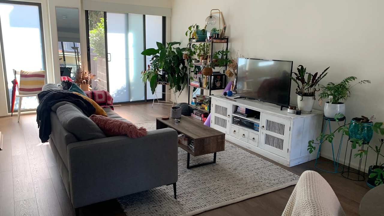 Unfurnished room in a flatshare
