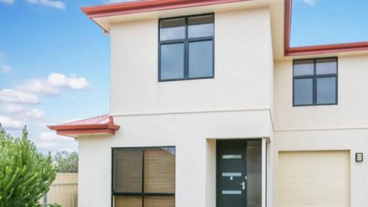 Unfurnished room in a flatshare