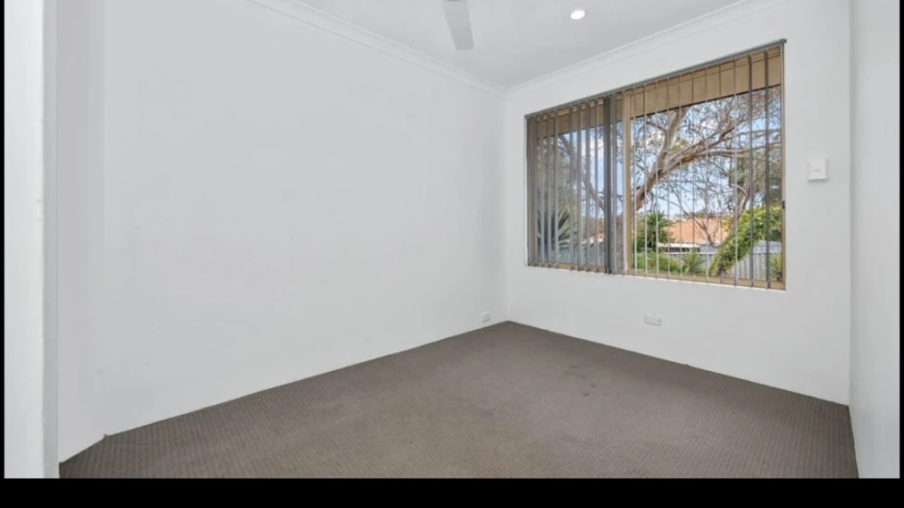 Room in a share house