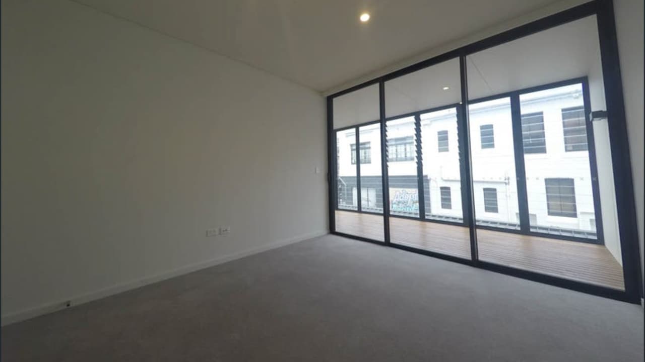 Unfurnished room with ensuite in a flatshare