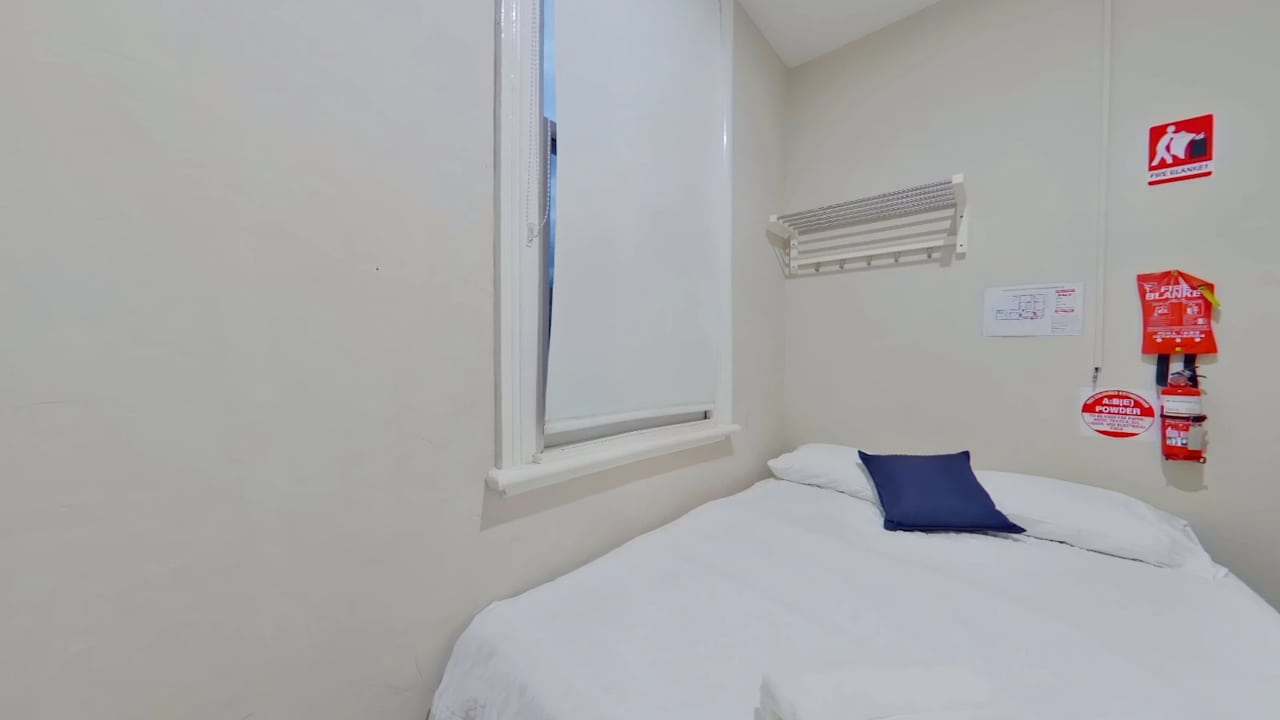Furnished room in a share house