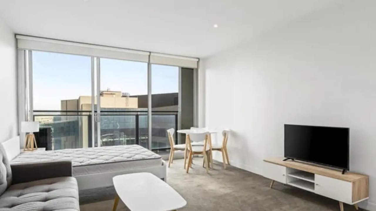 Furnished room studio flat for rent