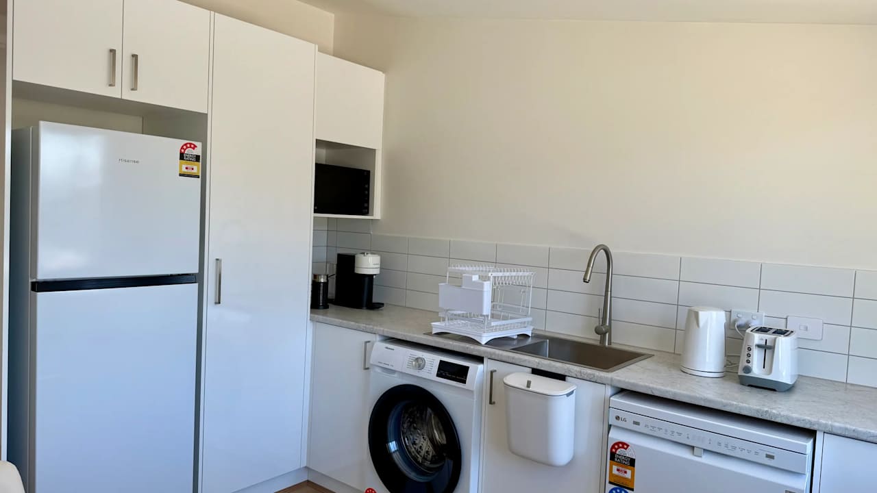 Whole property with 2 rooms for rent