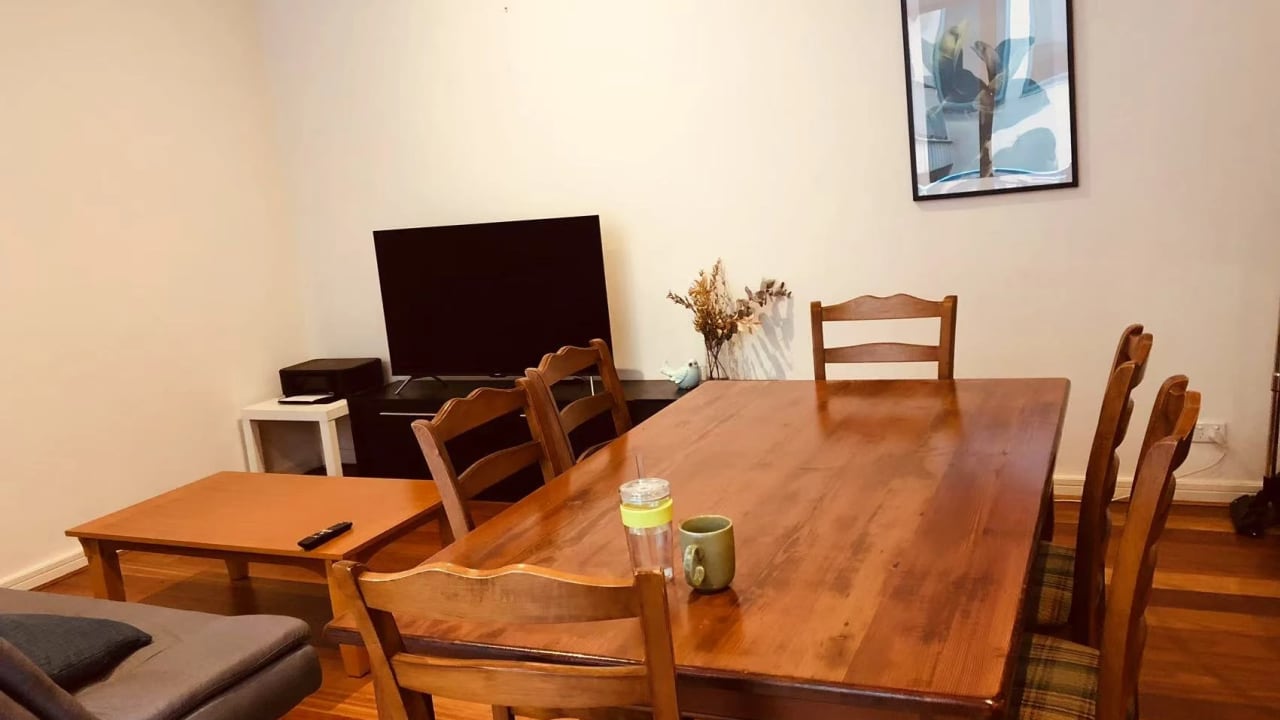 Furnished room in a flatshare