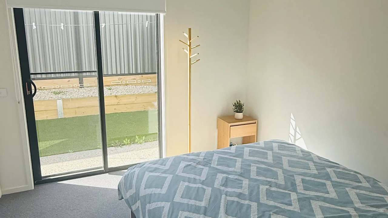 Furnished room with own bathroom