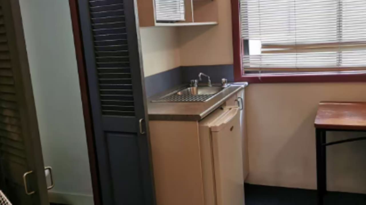 Furnished room studio flat for rent