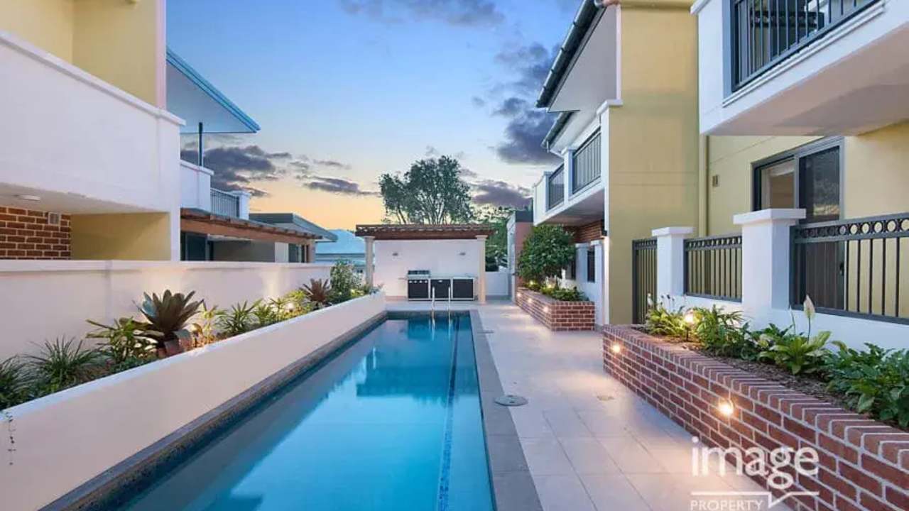 Unfurnished room with ensuite in a flatshare