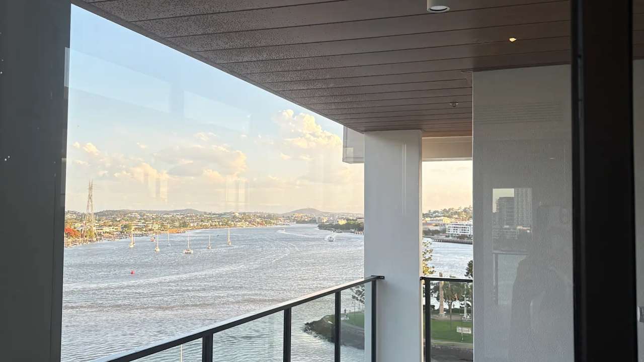 Unfurnished room with own bathroom