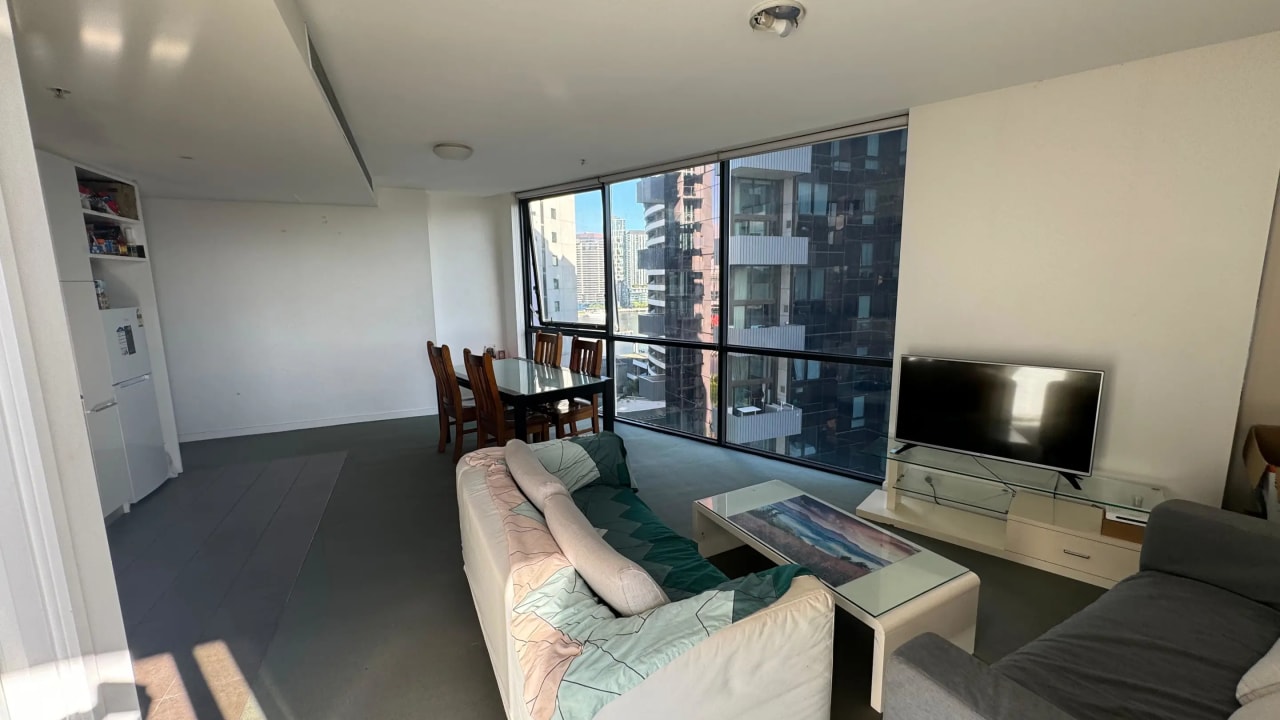 Furnished room in a flatshare