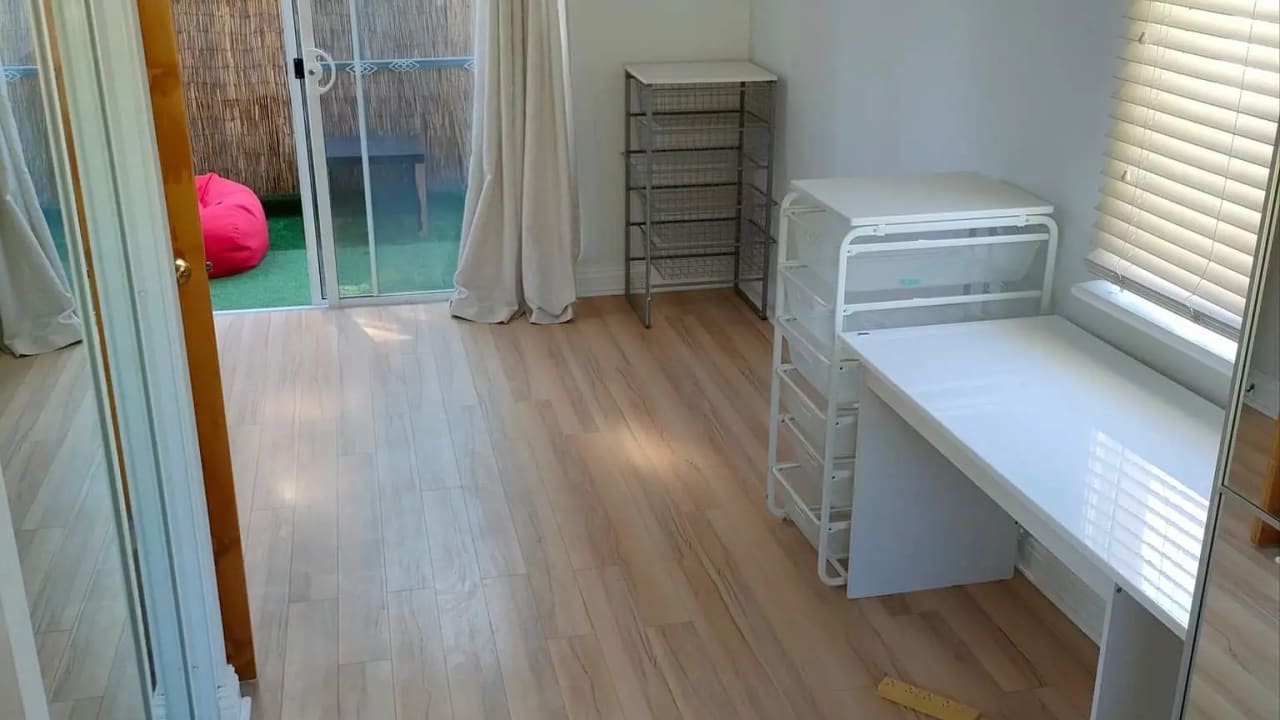 Furnished room with own bathroom