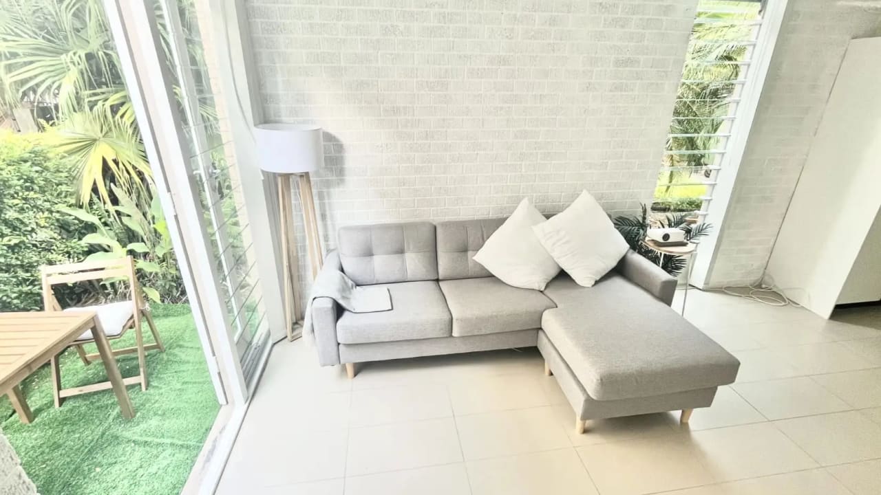 Whole property with 2 rooms for rent