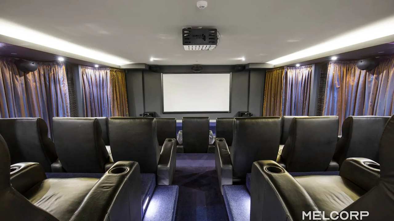 Whole property with 2 rooms for rent