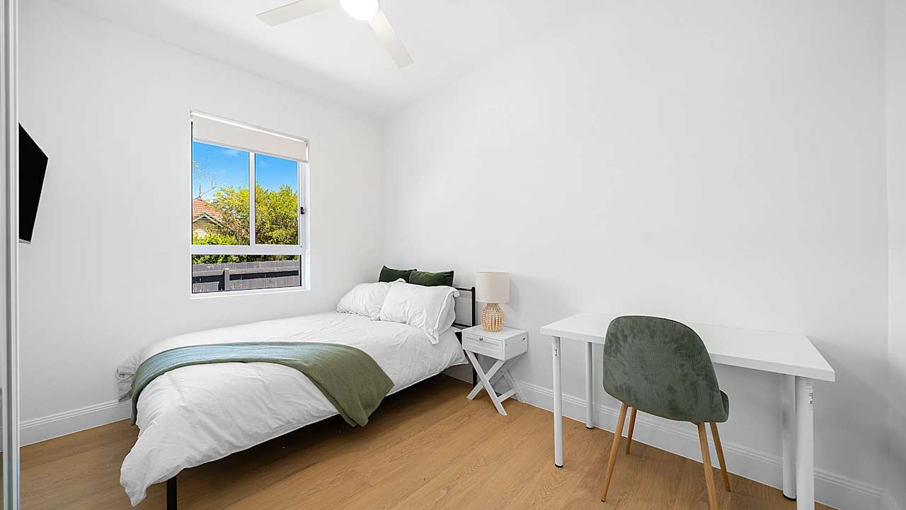 Room in a share house