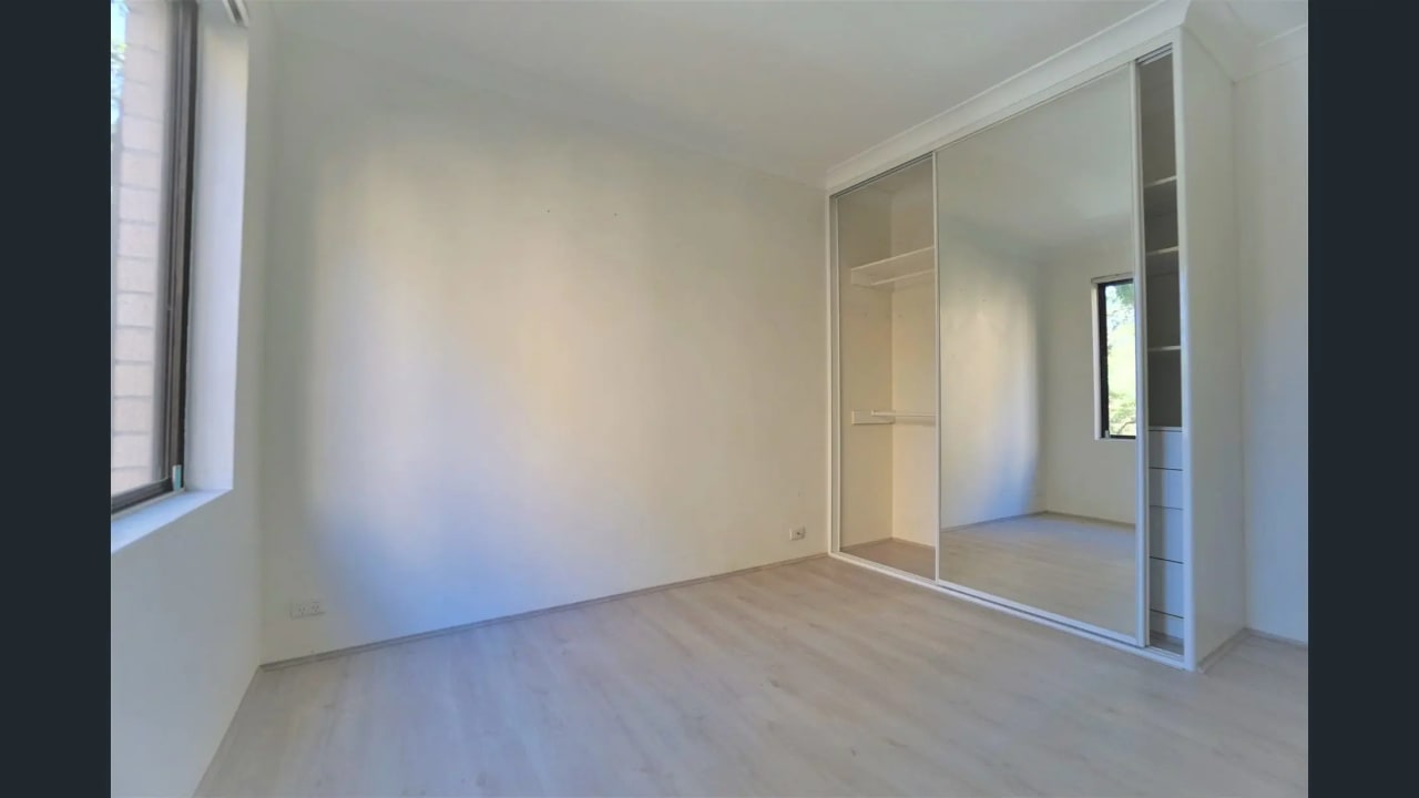 Unfurnished room in a flatshare