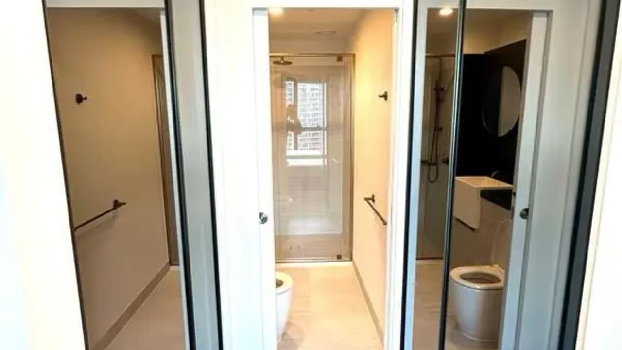 Furnished room with ensuite in a flatshare