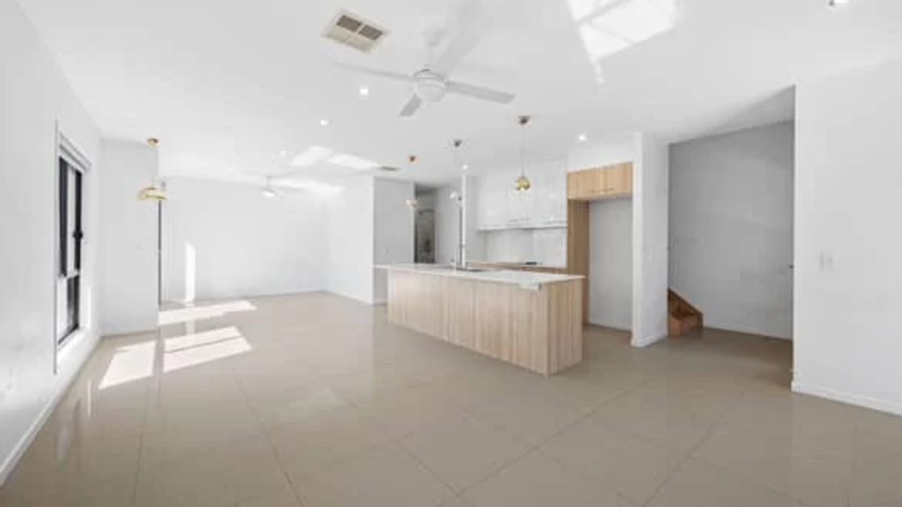 Unfurnished room in a share house