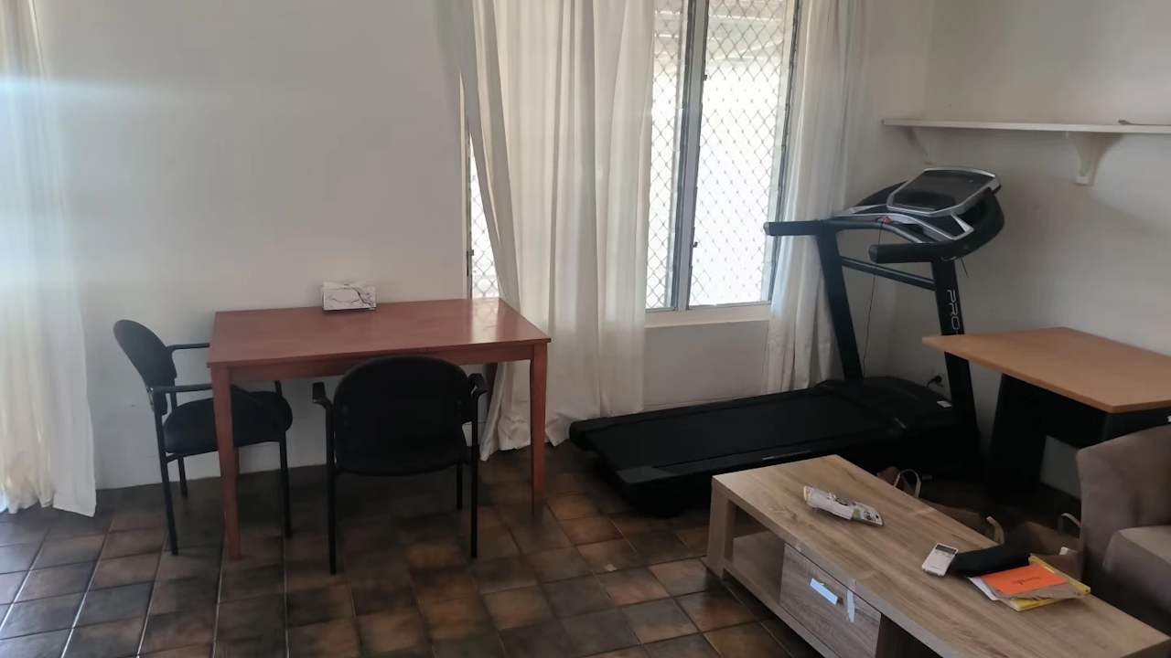 Furnished room in a share house