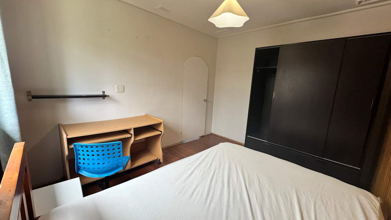 Furnished room in a share house