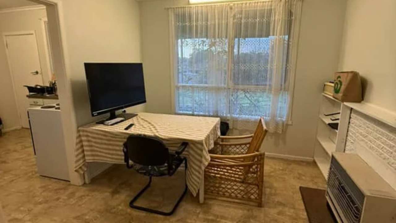 Room in a share house