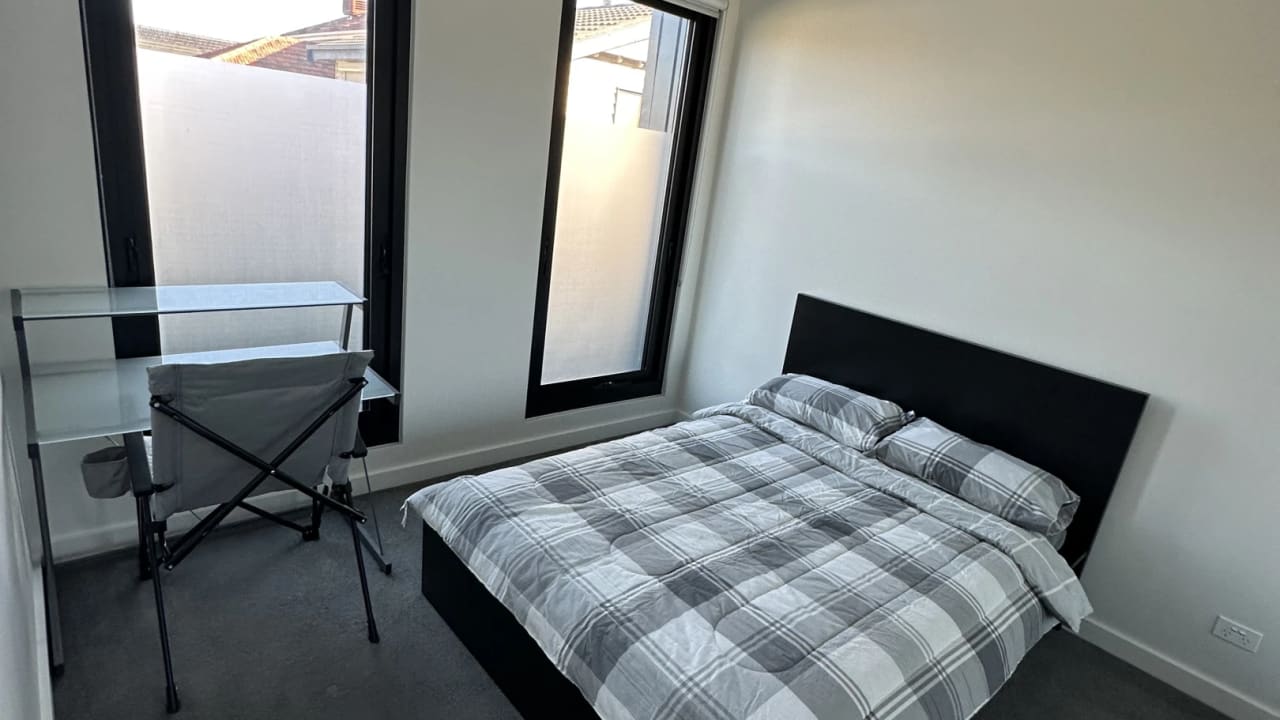 Furnished room with own bathroom