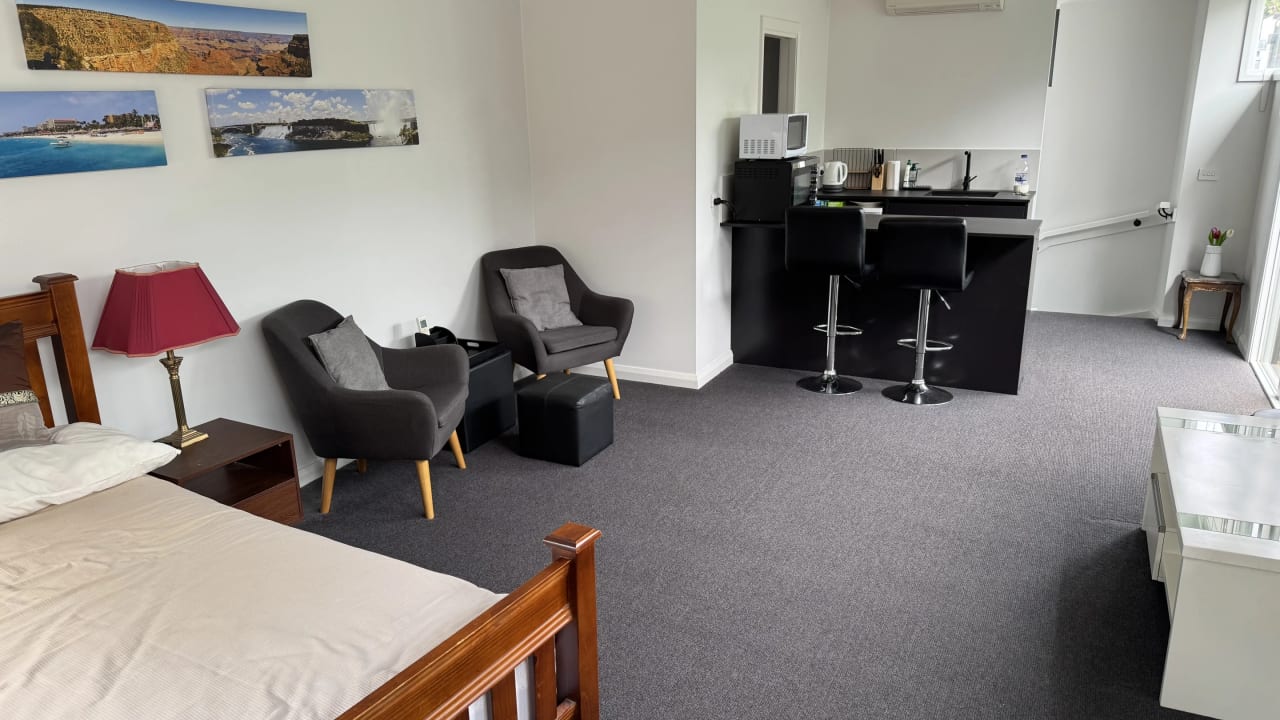 Furnished room studio flat for rent