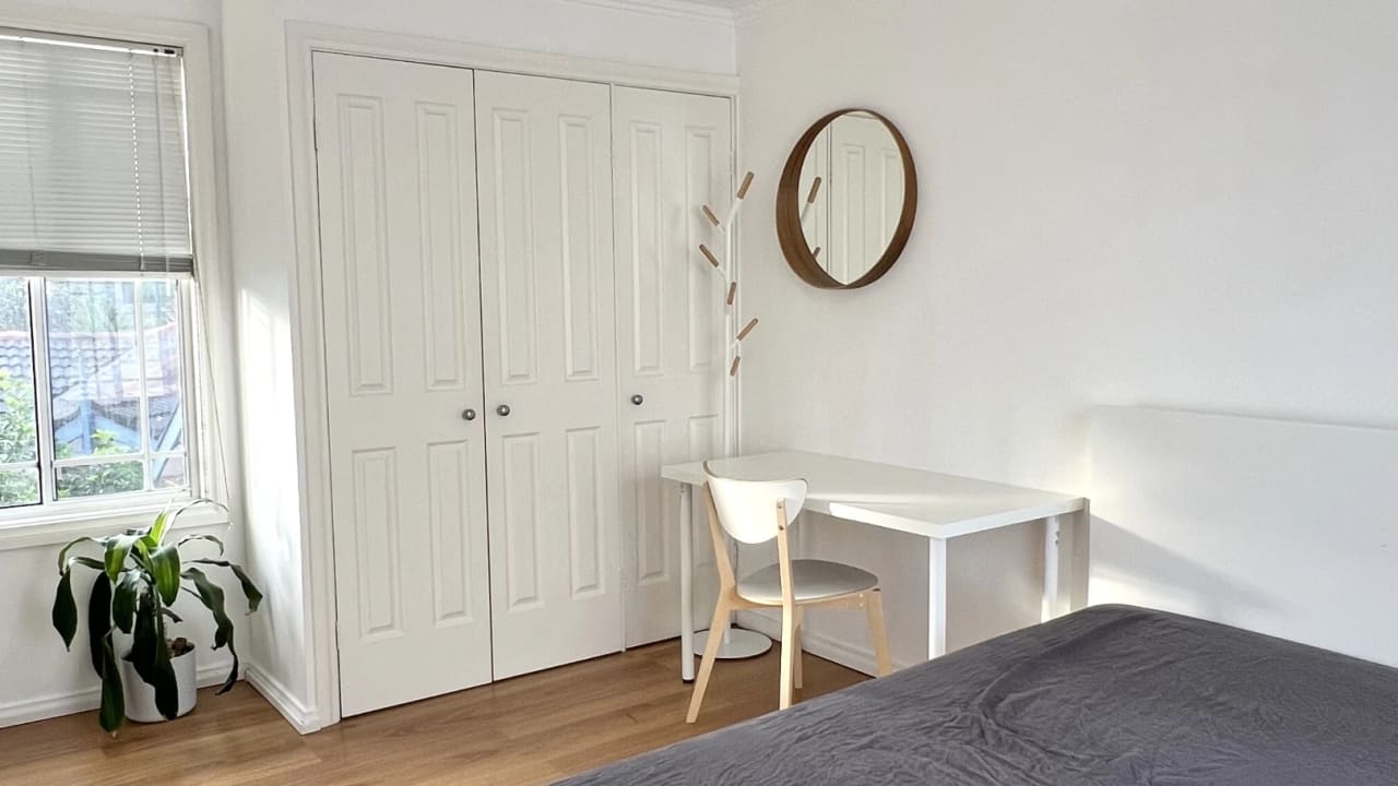 Furnished room in a share house