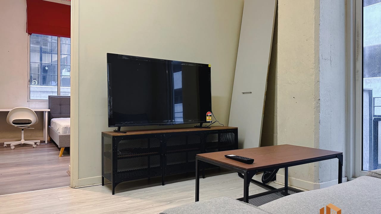 Furnished room with ensuite in a flatshare