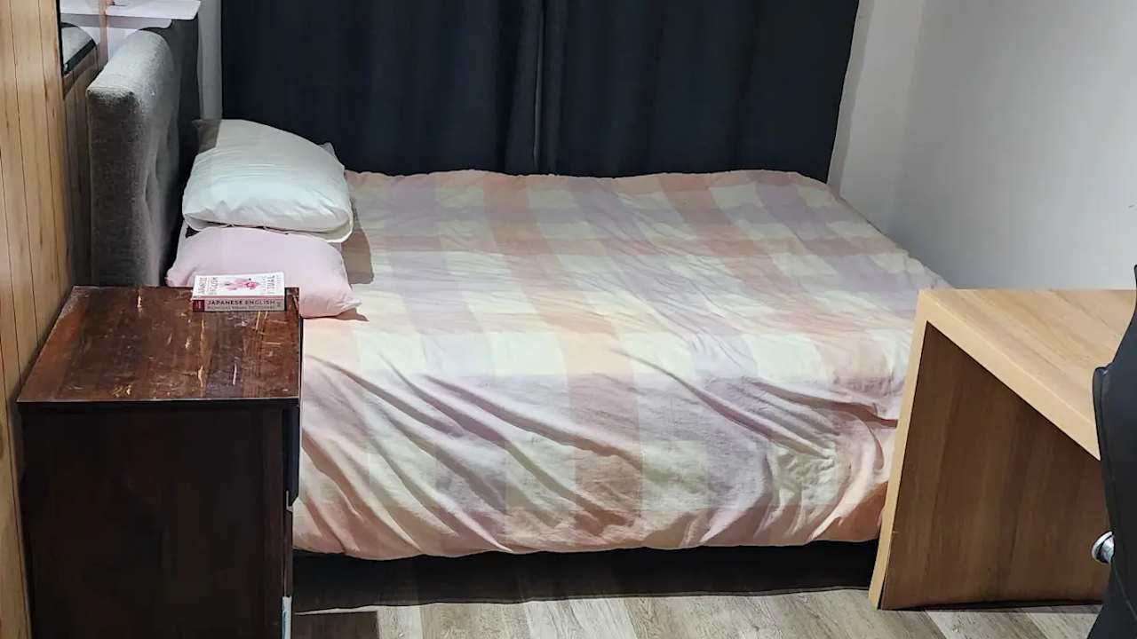 Furnished room in a share house