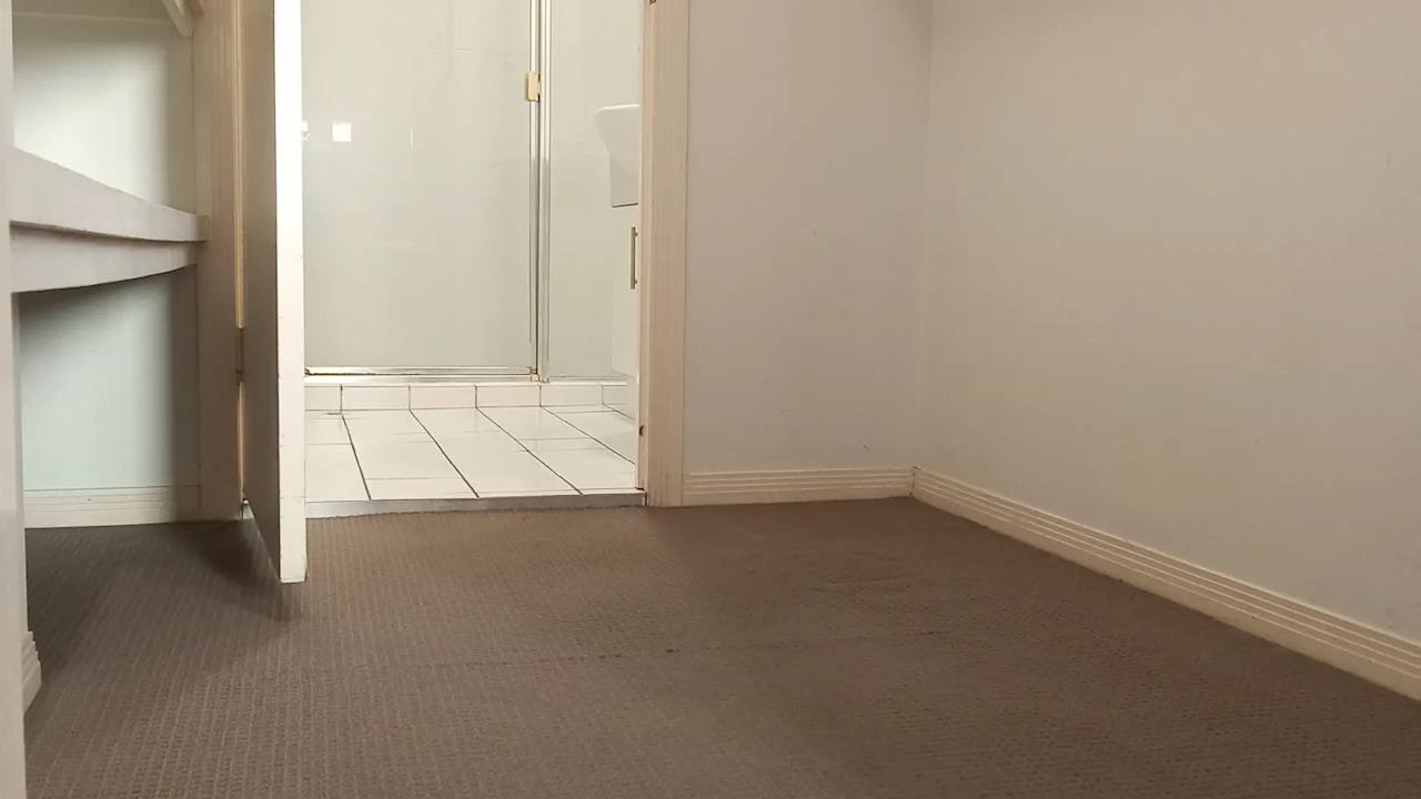 Furnished room with ensuite in a flatshare