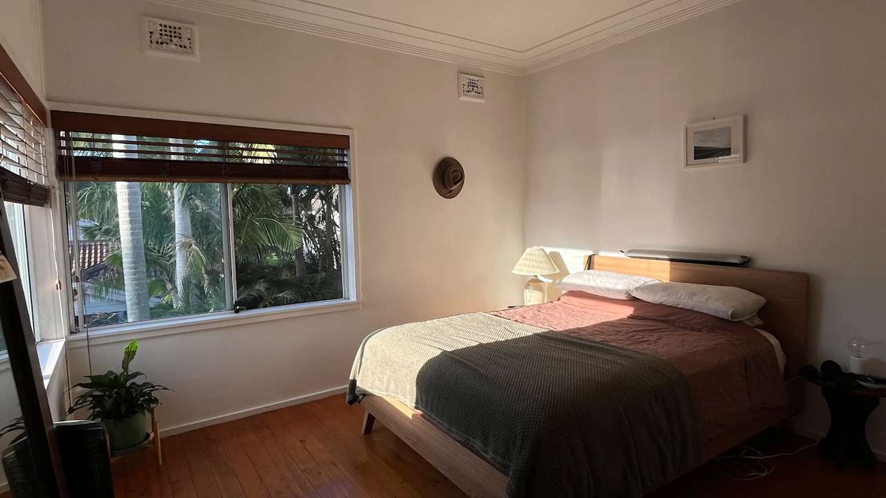 Room in a share house