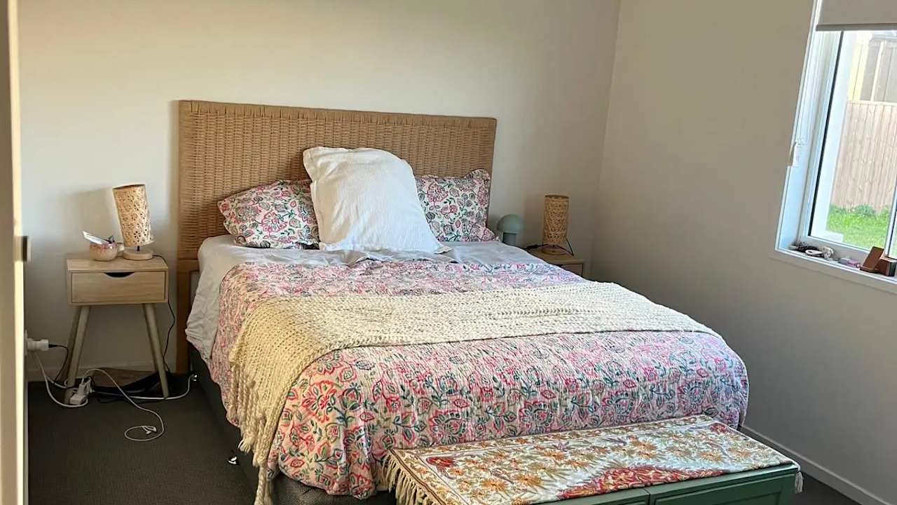 Room in a share house