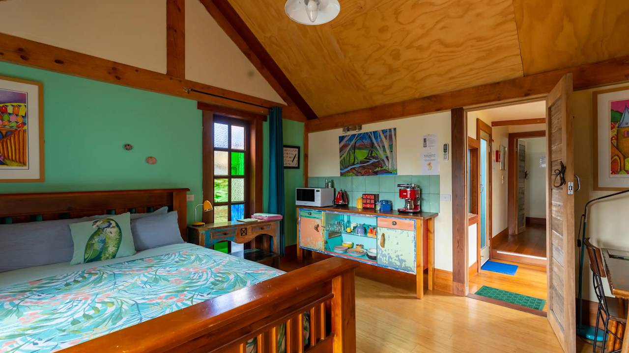 Furnished room studio flat for rent