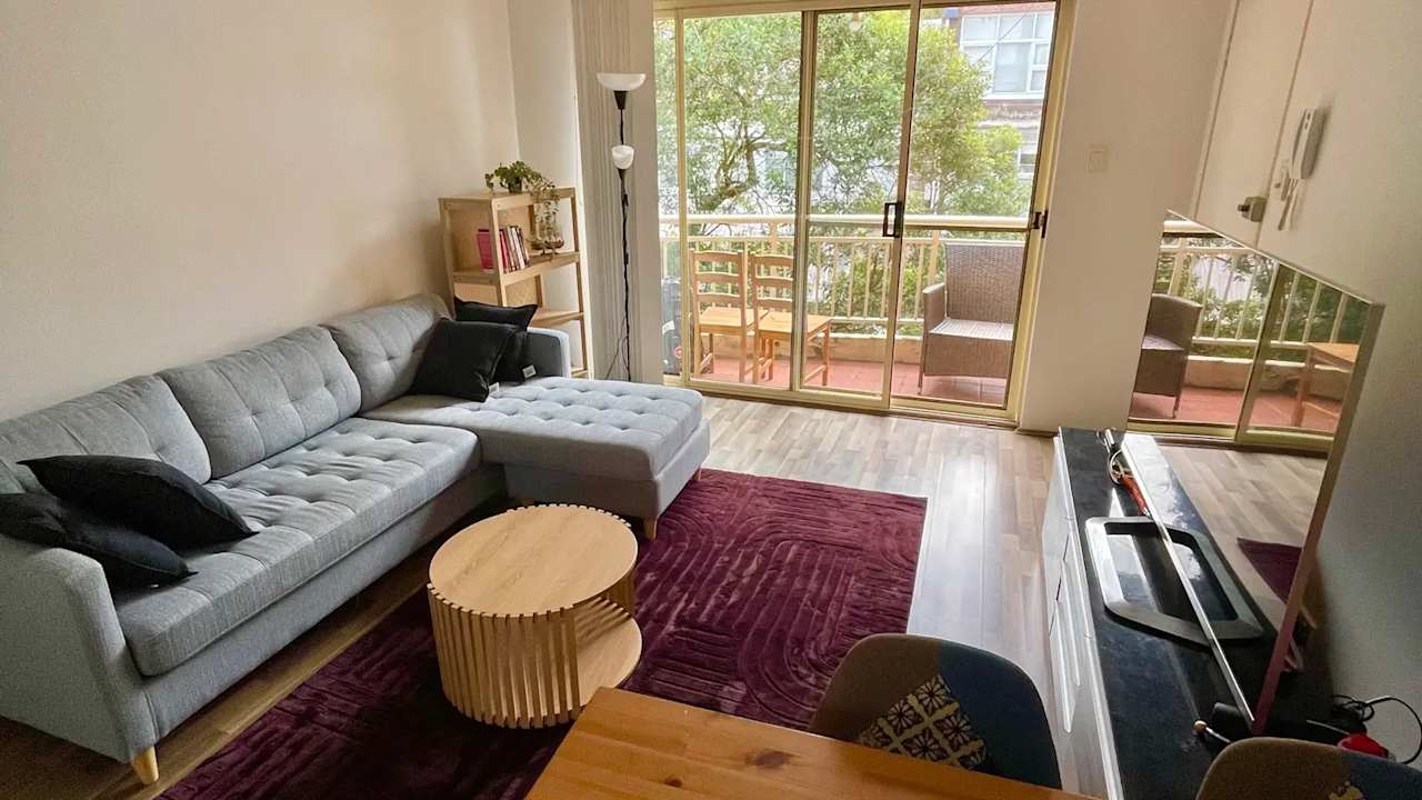 Furnished room in a flatshare