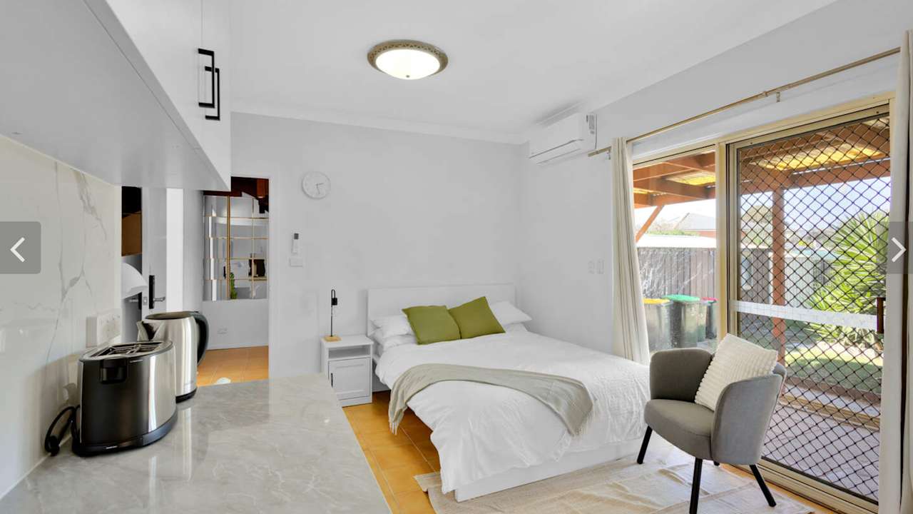 Furnished room with ensuite in a share house
