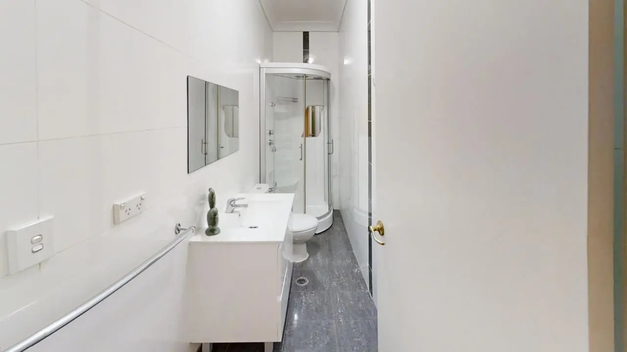 Furnished room in a share house