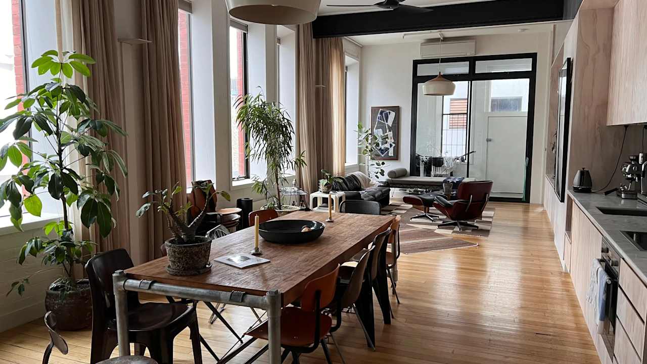 Unfurnished room in a flatshare