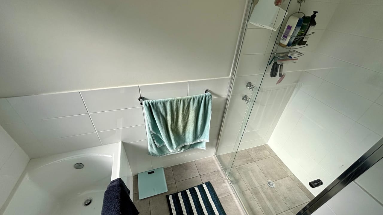 Room in a share house