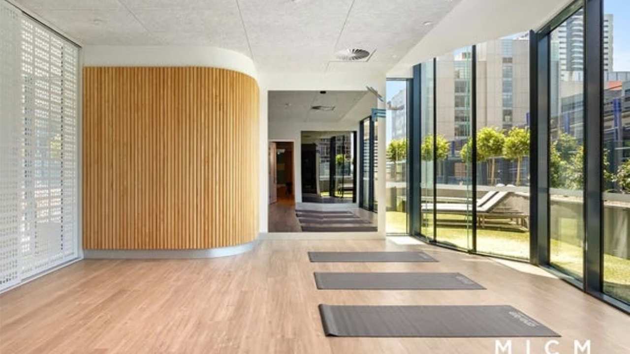 Unfurnished room with ensuite in a flatshare