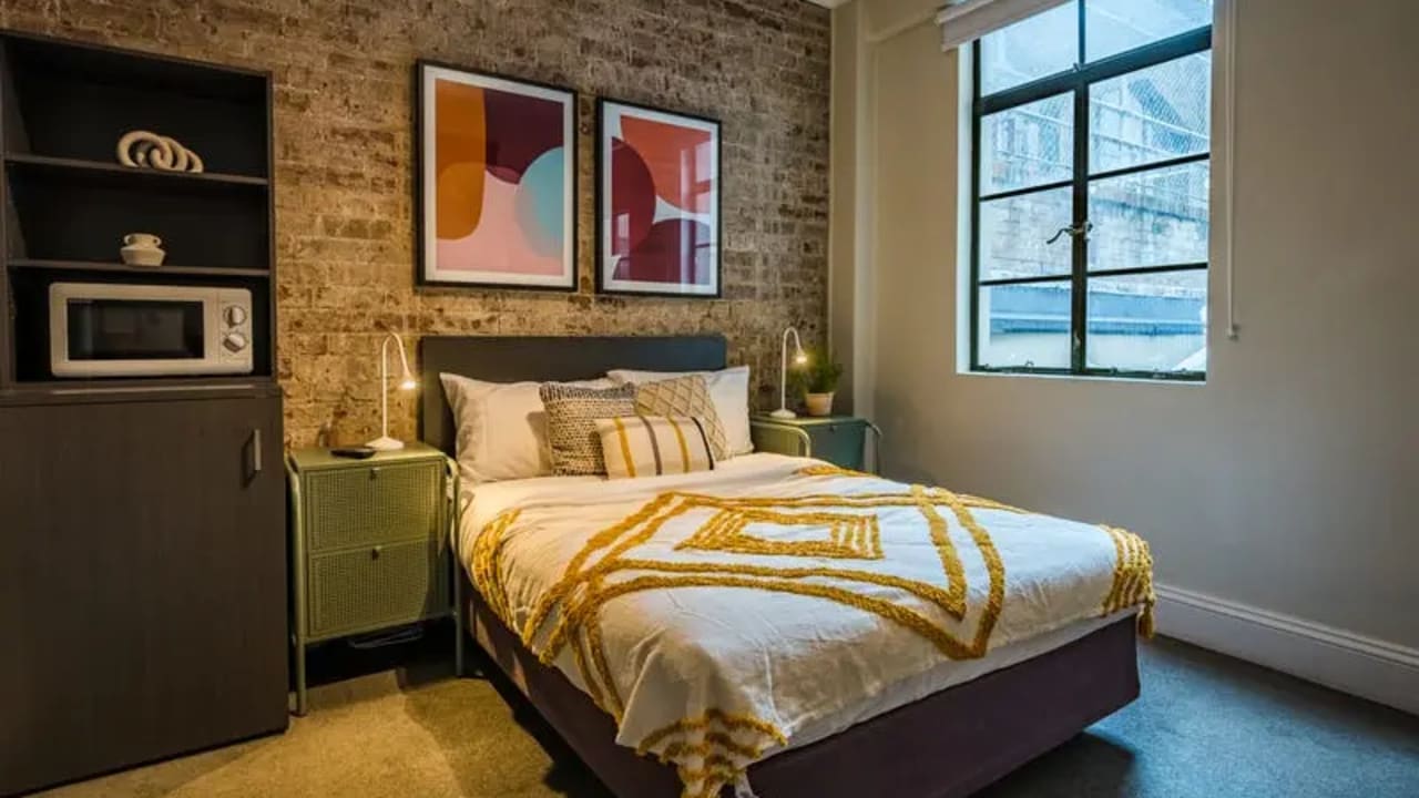Furnished room studio flat for rent