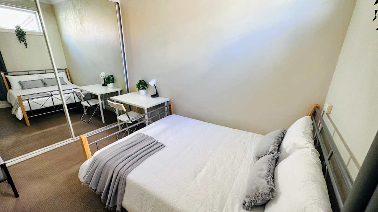 Furnished room in a share house