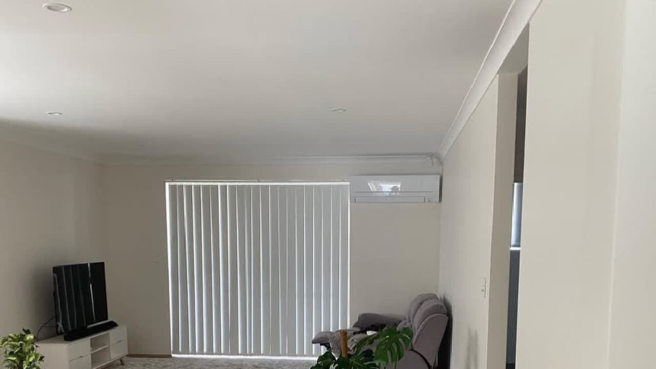 Room in a share house
