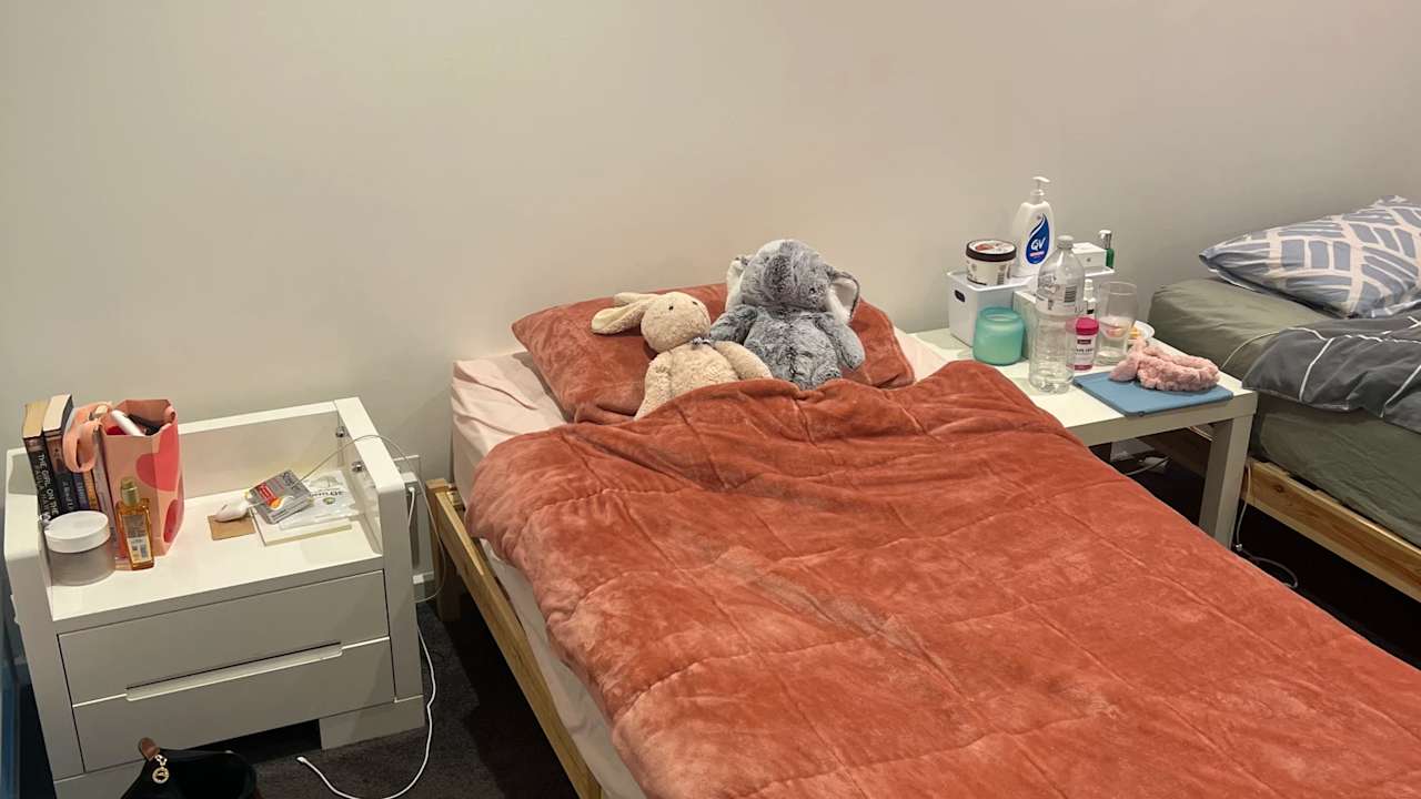 Furnished room with own bathroom